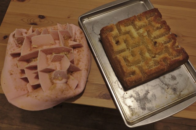 Removing Hilbert curve cake from mold