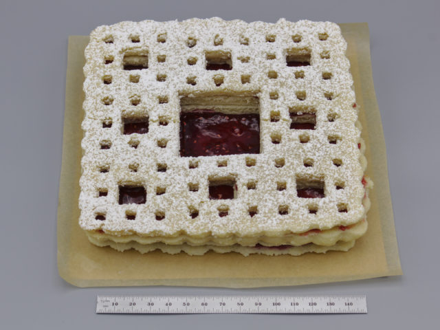 Photo of a Sierpiński carpet Linzer cookie