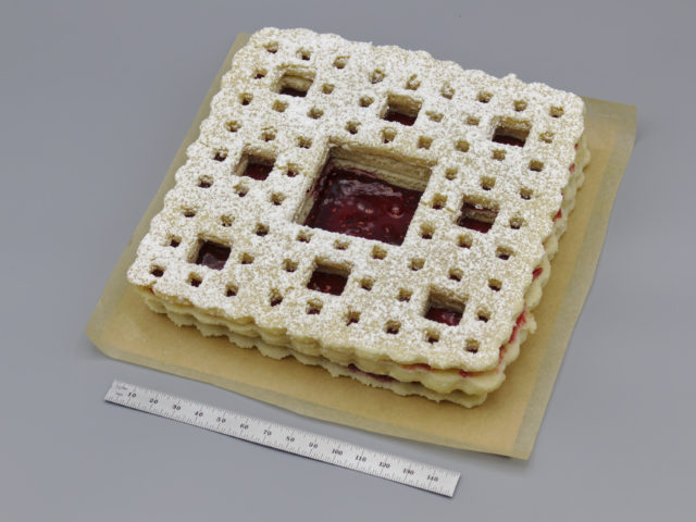 Photo of a Sierpiński carpet Linzer cookie